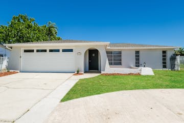 9426 LEGEND LN PORT RICHEY, FL 34668